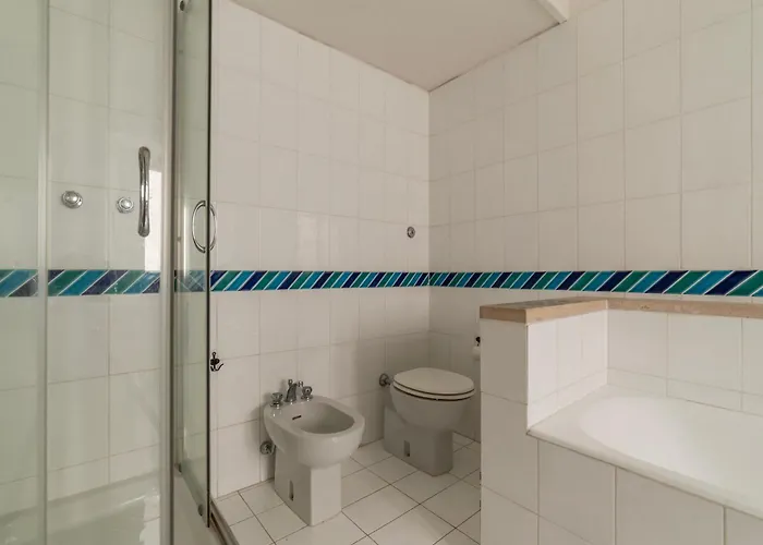 Guesthost - Pantheon Charming Apartment *