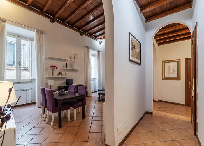 Guesthost - Pantheon Charming Apartment